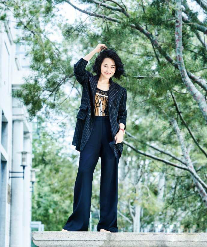 许晴妩媚时尚大片写真图片图片