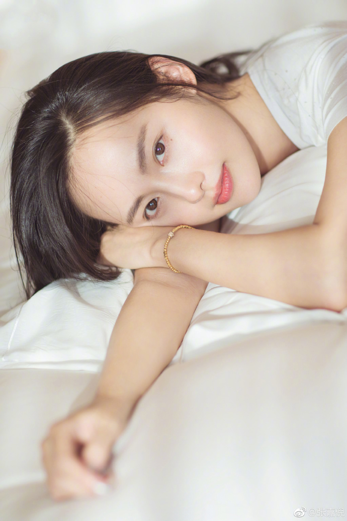 张嘉倪雪中仙气十足清新写真图片图片