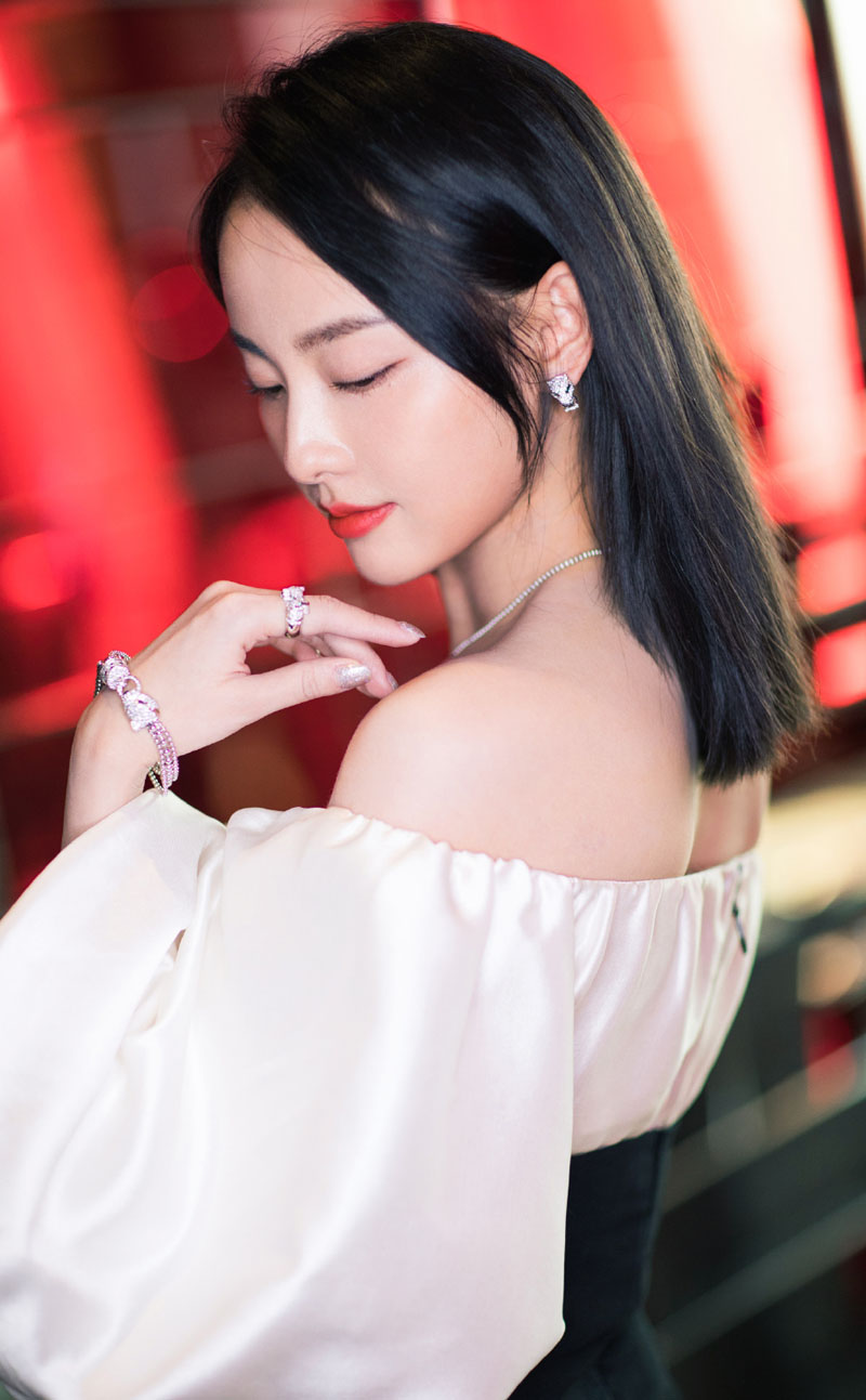 张嘉倪清新迷人写真高清图片图片