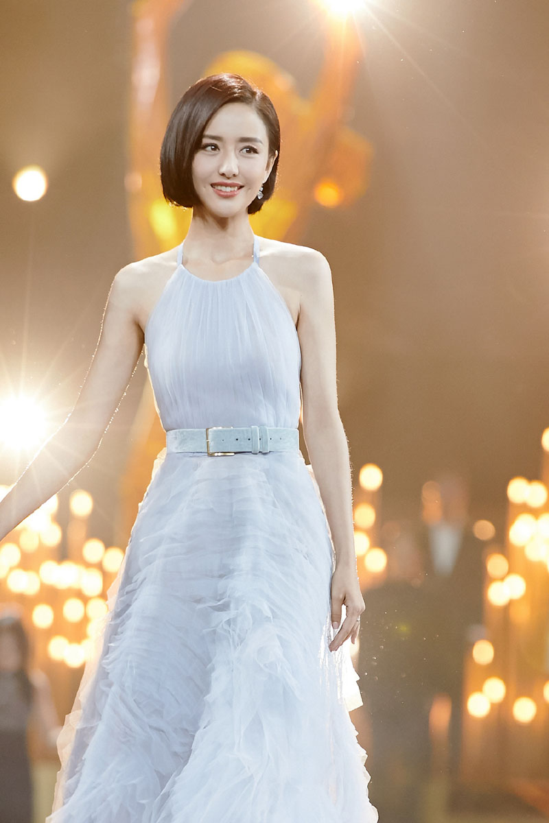 高清中国内地新疆伊犁影视女演员佟丽娅超A性感高清桌面壁纸图片 高清中国内地新疆伊犁影视女演员佟丽娅超A性感高清桌面壁纸图片
