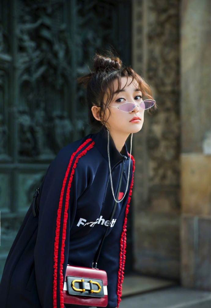 高清女明星李若宁俏皮甜美写真图片图片