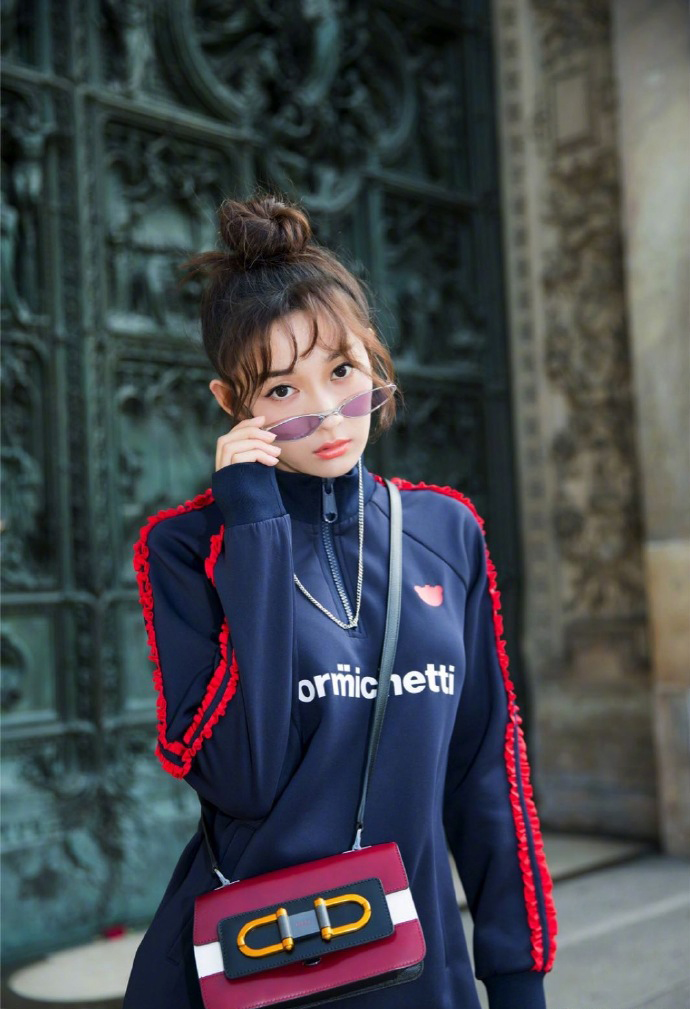 高清女明星李若宁俏皮甜美写真图片图片