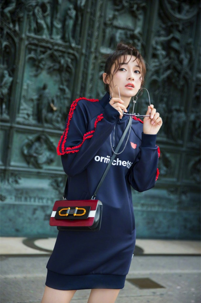 高清女明星李若宁性感活动照图片图片