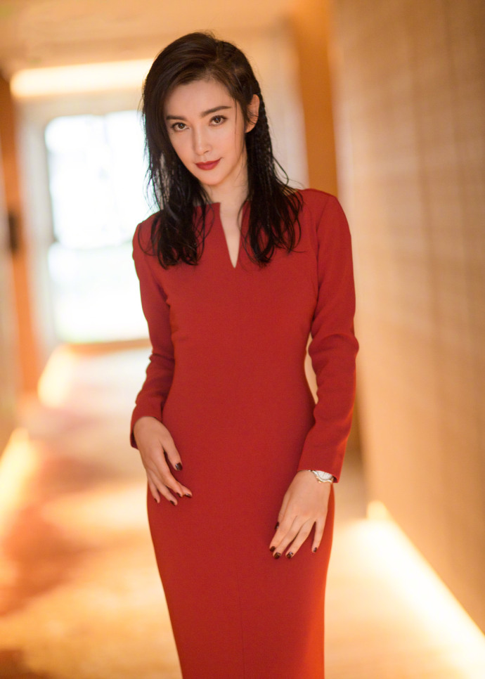 高清黑龙江省哈尔滨市无常女演员李冰冰代言网游神韵比陈妍希更似小龙女图片
