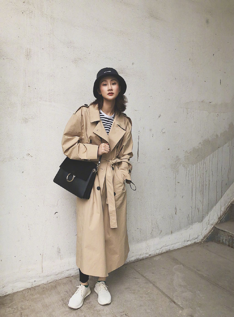 中国内地辽宁省大连女演员林鹏休闲率性时尚街拍图片图片 中国内地辽宁省大连女演员林鹏休闲率性时尚街拍图片图片