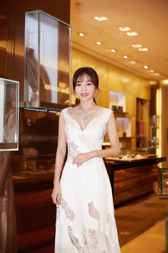 秦岚图片 秦岚优雅气质写真图片图片