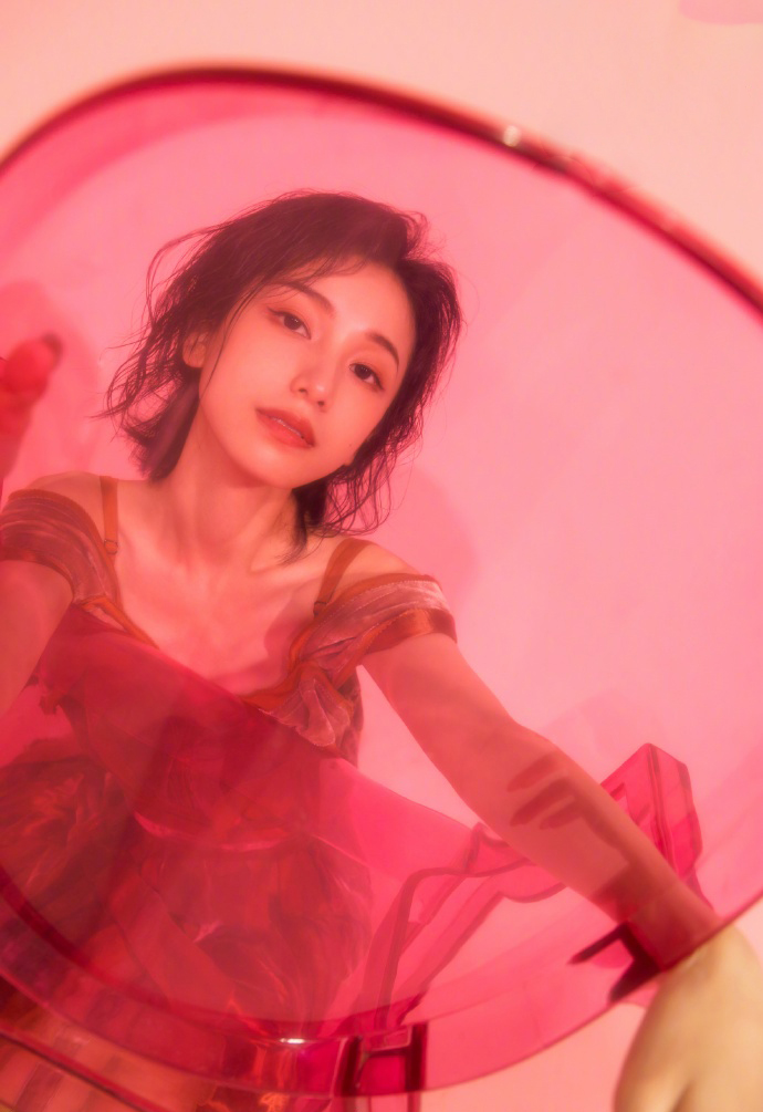 高清中国内地女演员美女姜梓新休闲率性写真图片图片