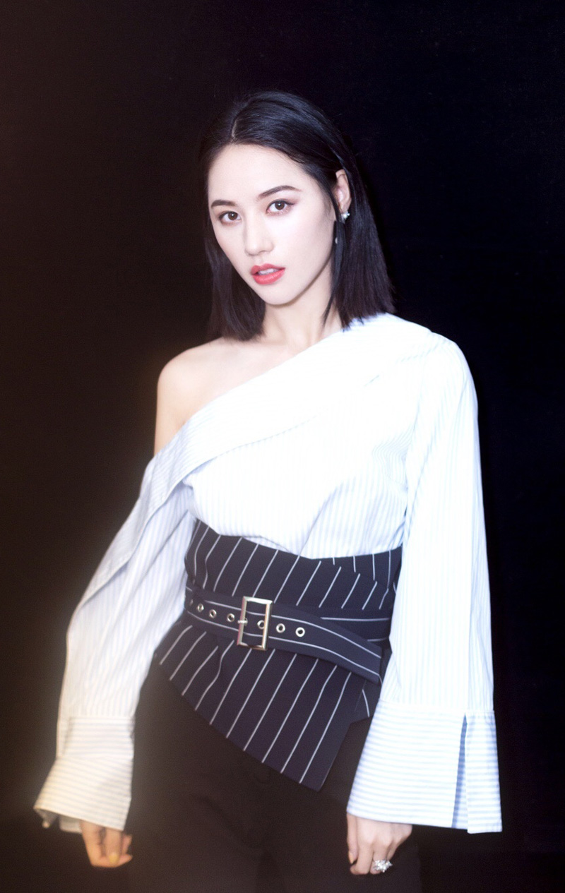 中国内地浙江临安女演员董琦干练靓丽时尚写真图片图片