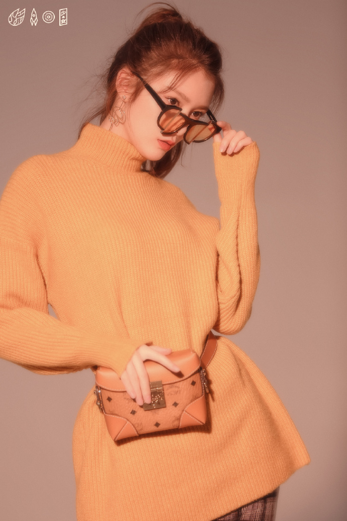 高清湖南性感女星火箭少女101傅菁写真花絮图片图片