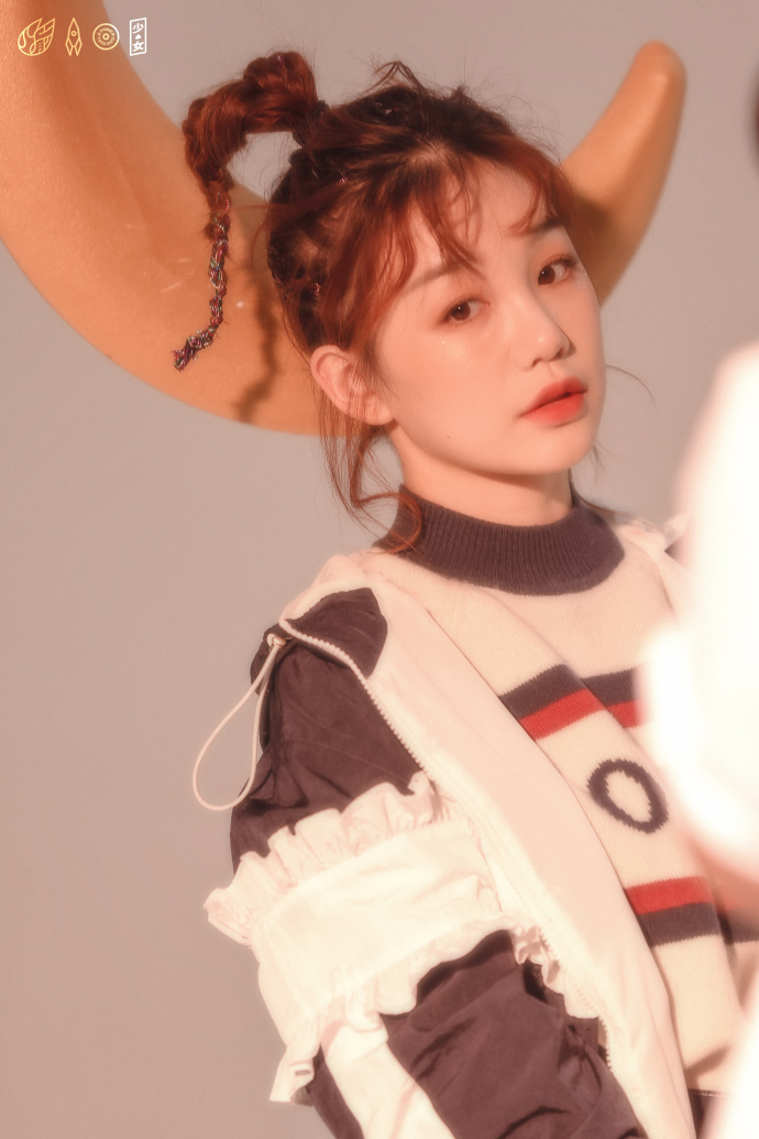 高清浙江美女女星火箭少女101徐梦洁写真花絮图片图片