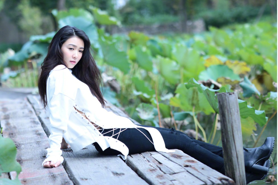 薛凯琪秋冬户外性感妩媚写真图片图片