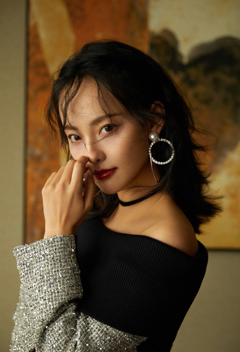 张嘉倪静谧慵懒私服写真图片图片