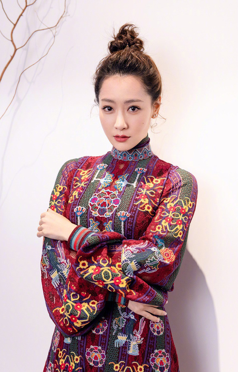白冰图片