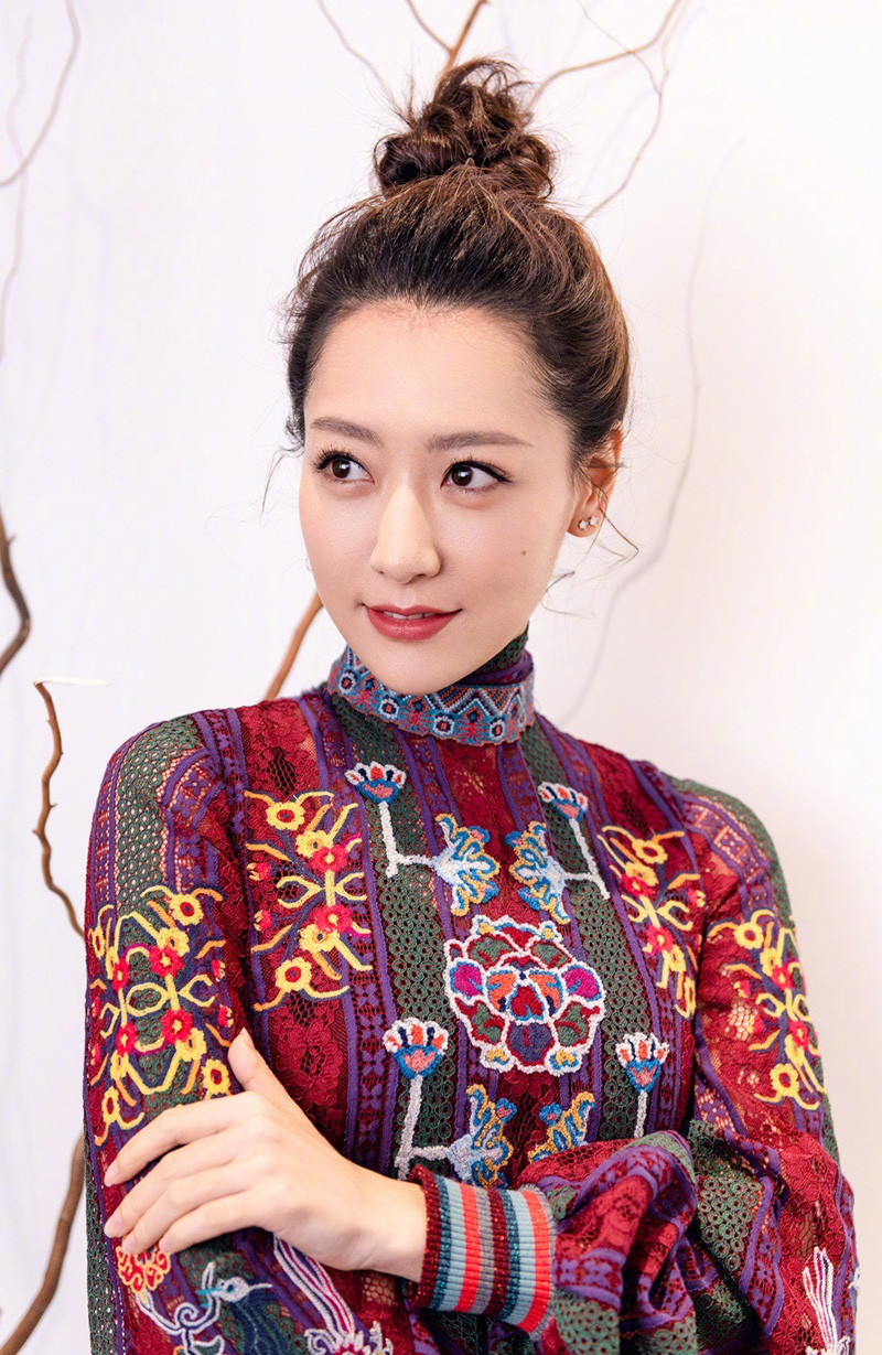 白冰图片