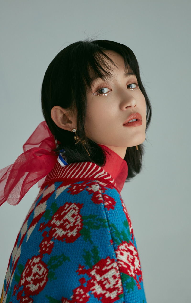 高清湖南衡阳美女气质美女苏青白色系珠宝写真图片图片