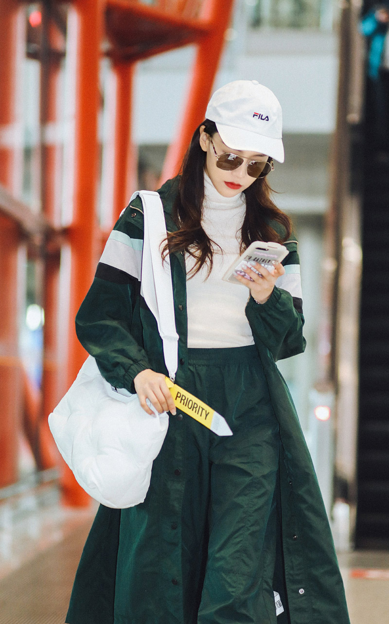 高清北京美女黄一琳休闲时尚机场照图片图片