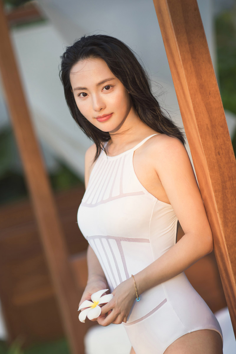 张嘉倪图片