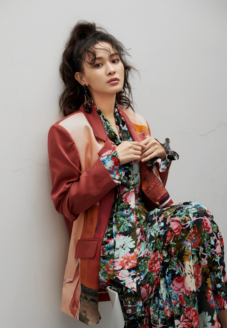中国内地安徽女演员海铃清新甜美生活照图片图片