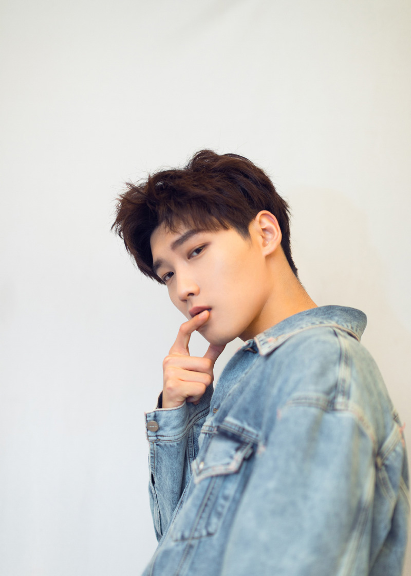 邢昭林百变型男时尚杂志写真桌面壁纸图片