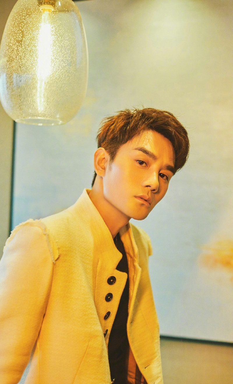 山西男演员王凯儒雅帅气活动照图片图片