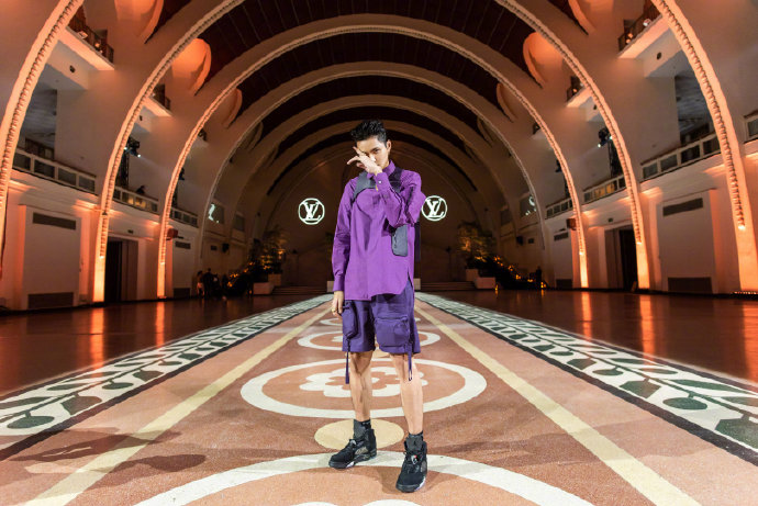 吴亦凡潮流运动风写真图片图片