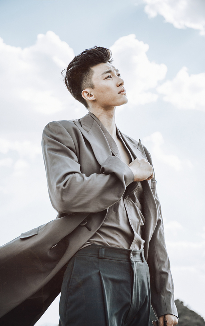 男星代旭图片