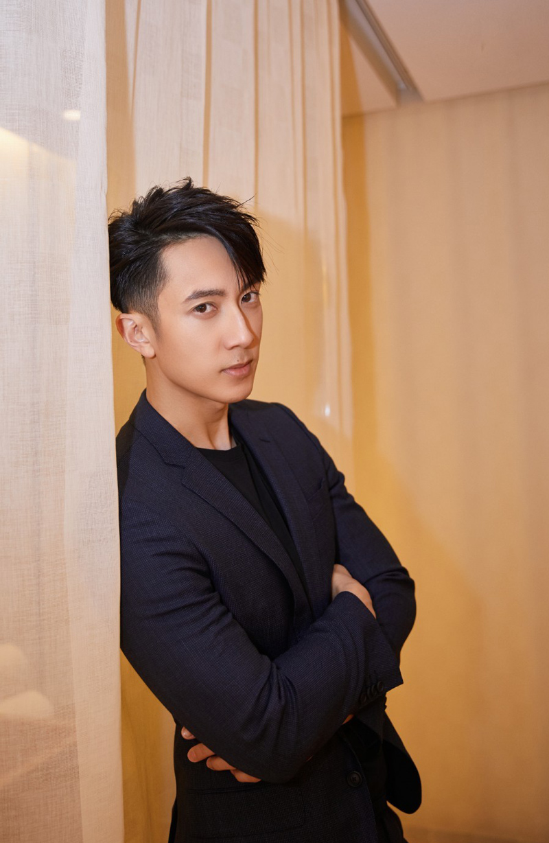 吴尊图片 吴尊西服造型魅力杂志写真图片 吴尊图片 吴尊西服造型魅力杂志写真图片