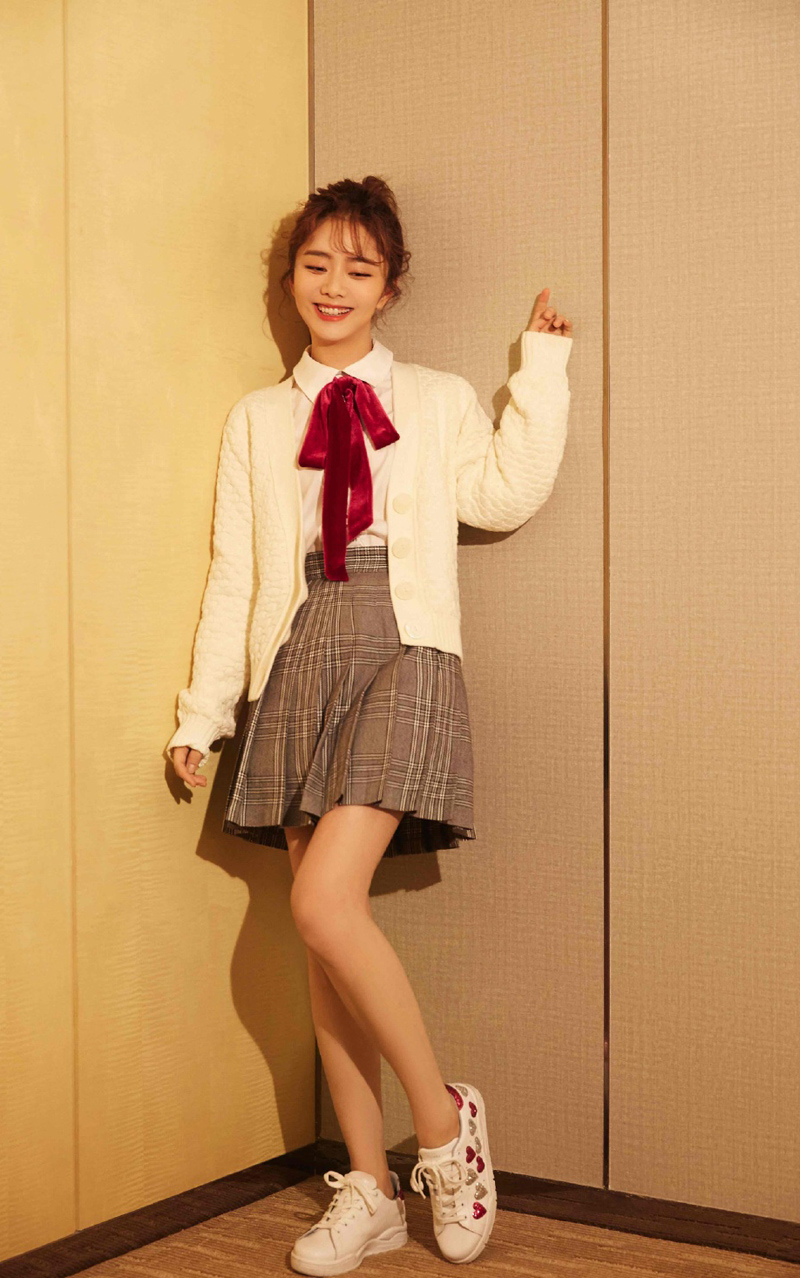 中国内地四川泸州影视女演员可爱女星谭松韵清纯静美写真图片