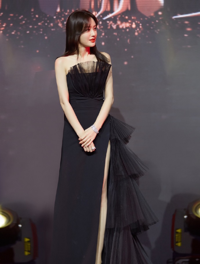 秦岚COSMO时尚美丽盛典优雅写真图片图片