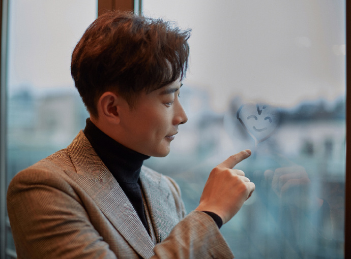 罗晋成熟魅力时尚杂志写真大片图片