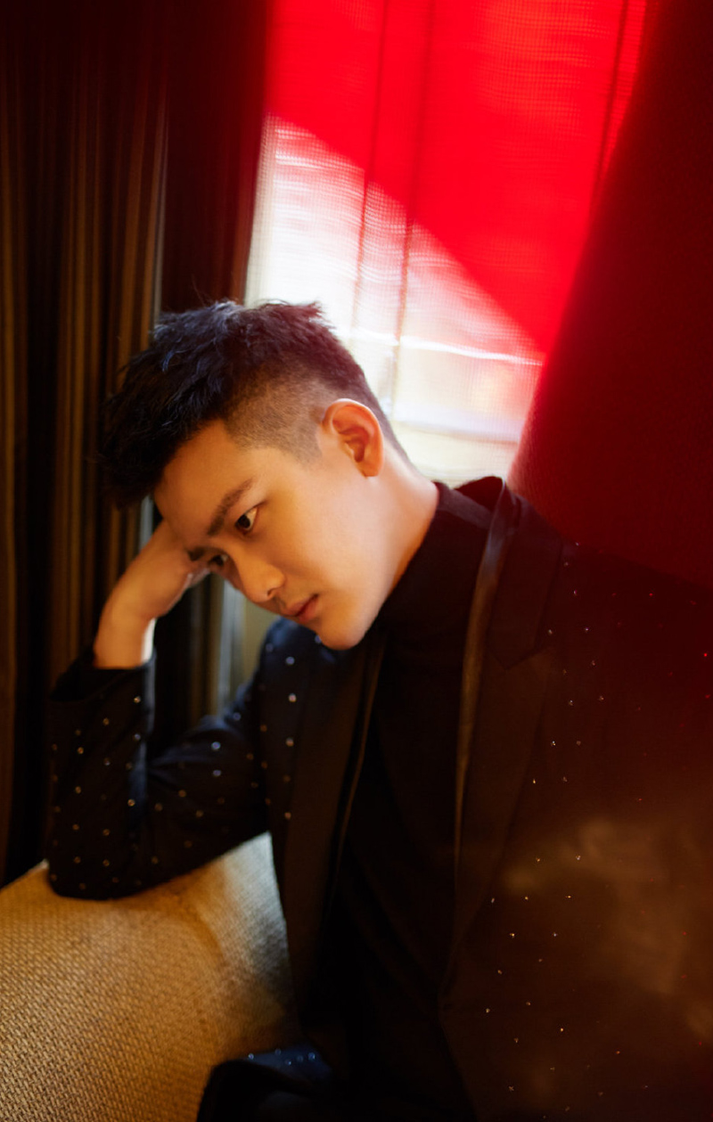 高清辽宁省铁岭男明星熊梓淇金骨朵网络影视盛典帅气图片图片