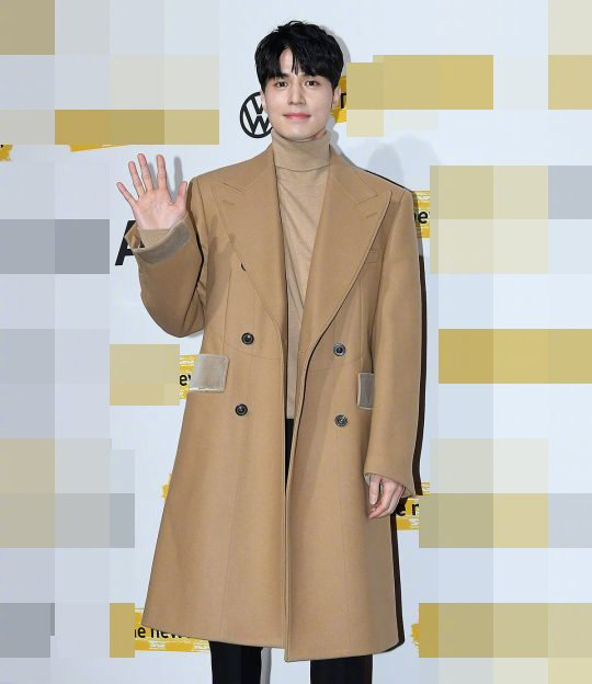 高清韩国首尔男演员李栋旭魅力迷人写真图片图片
