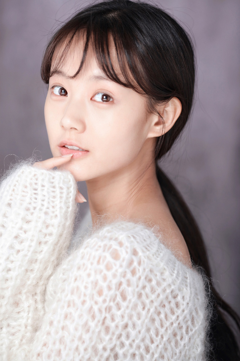 高清中国内地山东济南女演员李一桐Q清纯小公主白裙明星美女写真图片图片