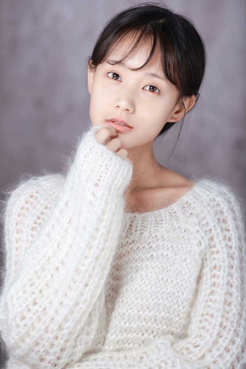 高清中国内地山东济南女演员李一桐Q清纯小公主白裙明星美女写真图片图片