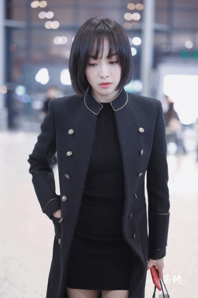 郭碧婷凌乱发型自拍写真图片图片