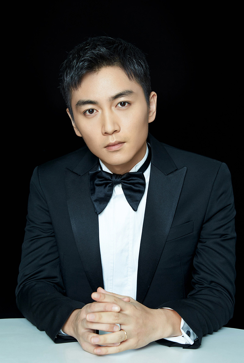 中国内地男演员陈晓秋冬儒雅写真贵族范儿十足图片