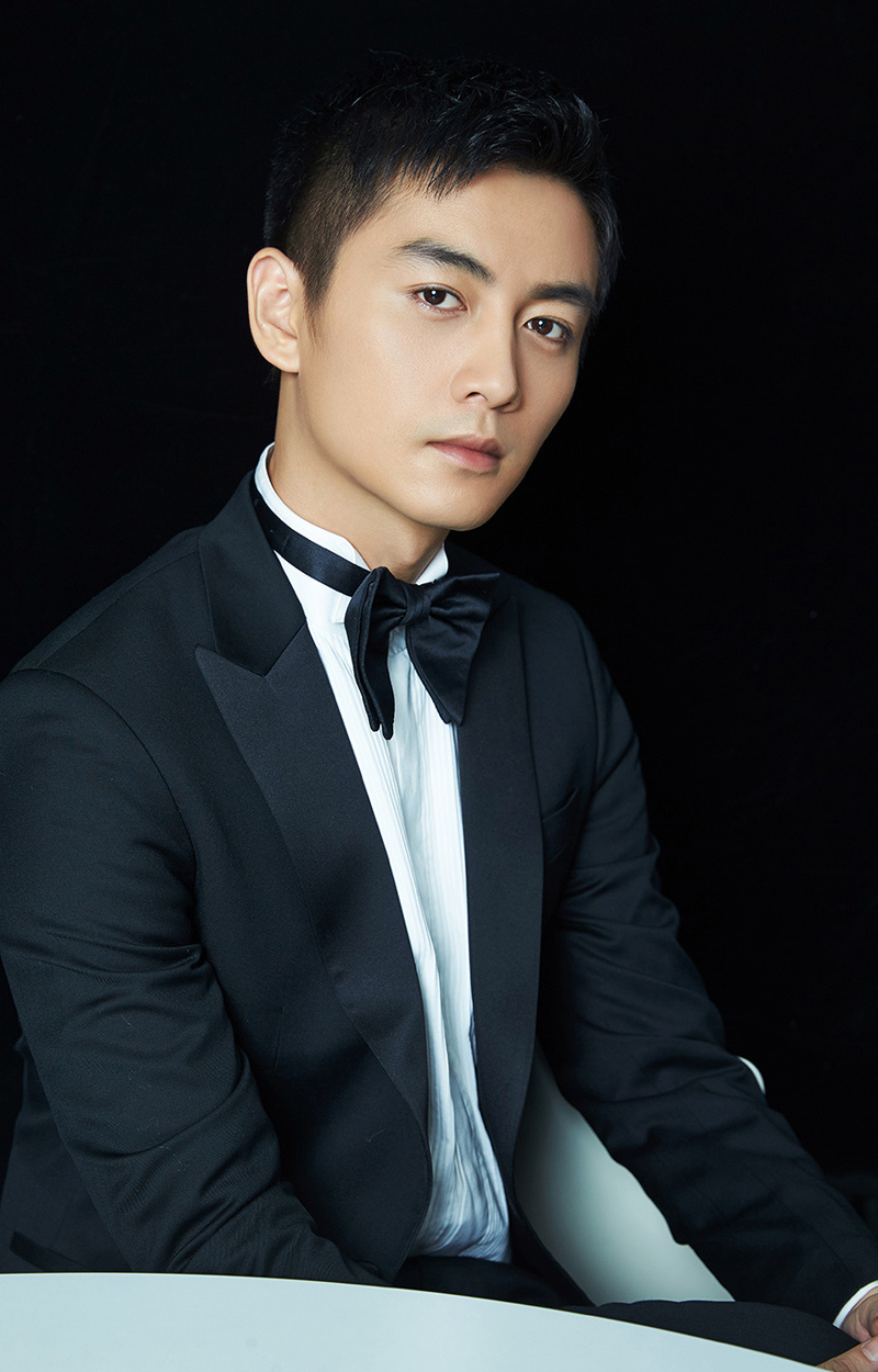 中国内地男演员陈晓秋冬儒雅写真贵族范儿十足图片