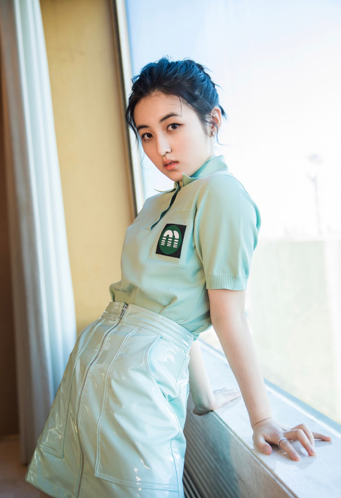 张子枫甜美粉嫩写真图片图片