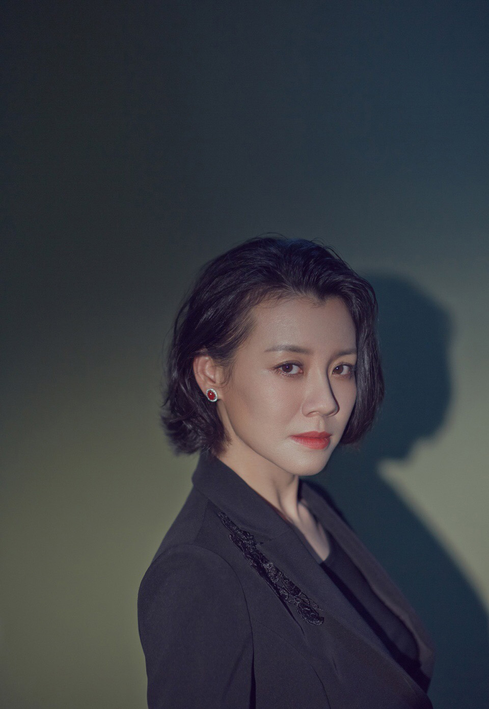高清江苏省徐州美女刘琳西柚色皮衣优雅时尚写真图片图片