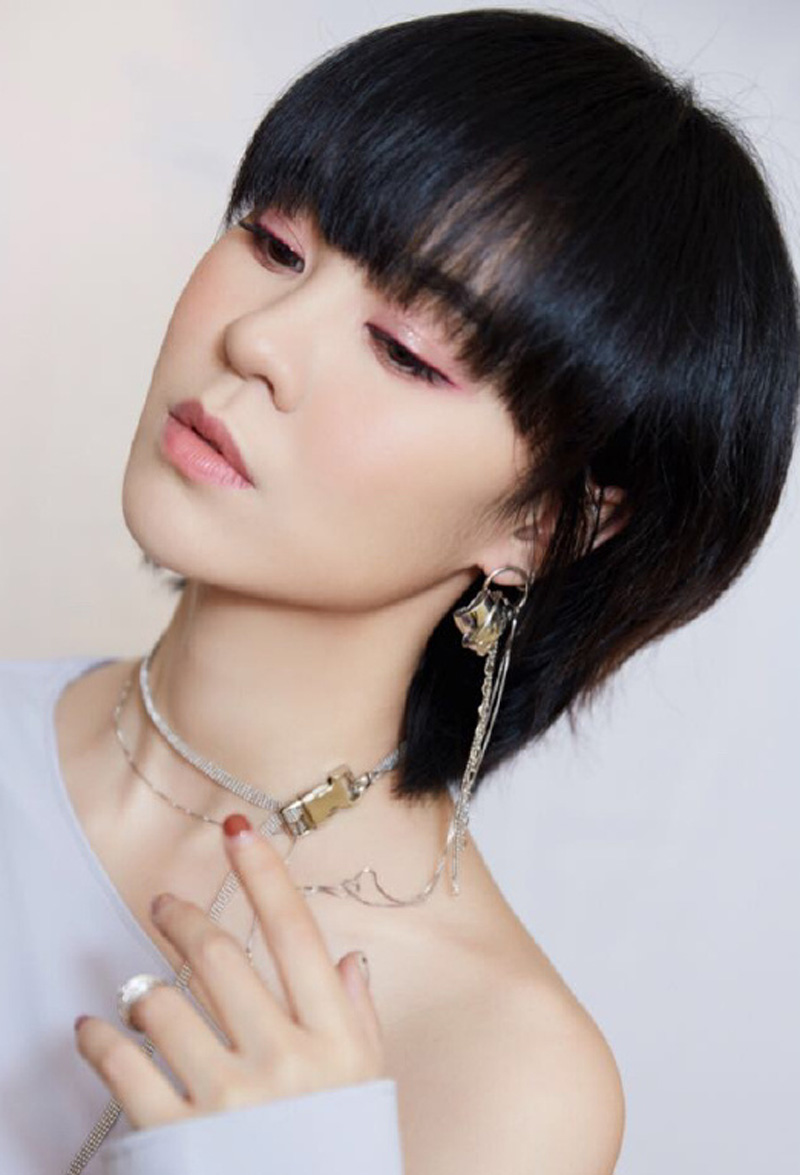 郁可唯图片   郁可唯性感露肩写真图片图片