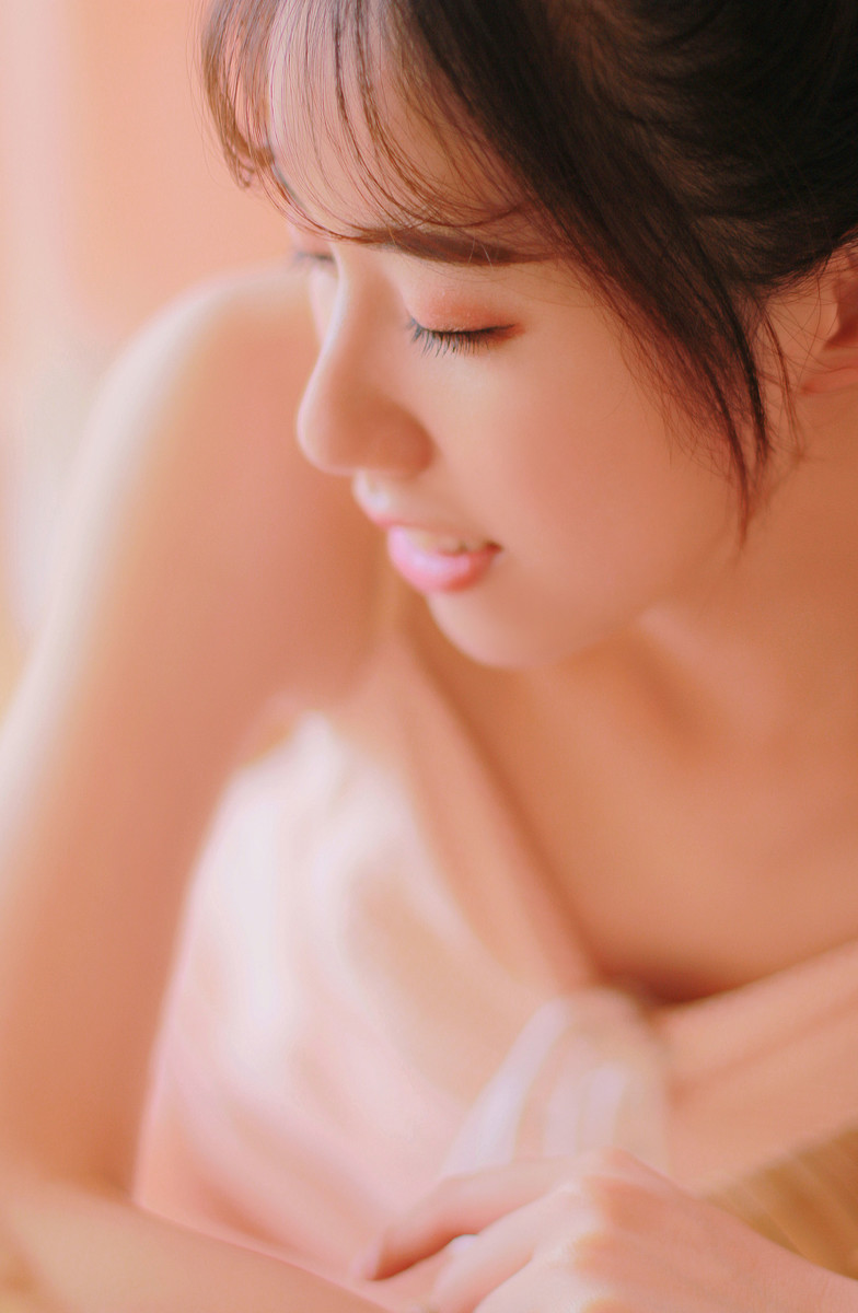高清内地山东德州女演员性感熟女明星张雨绮写真图片下载图片