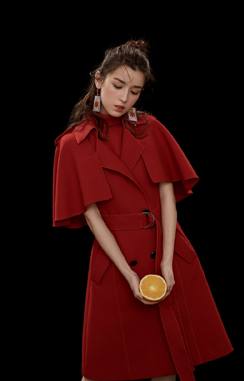 中国内地演员哈妮克孜可爱甜美写真图片图片