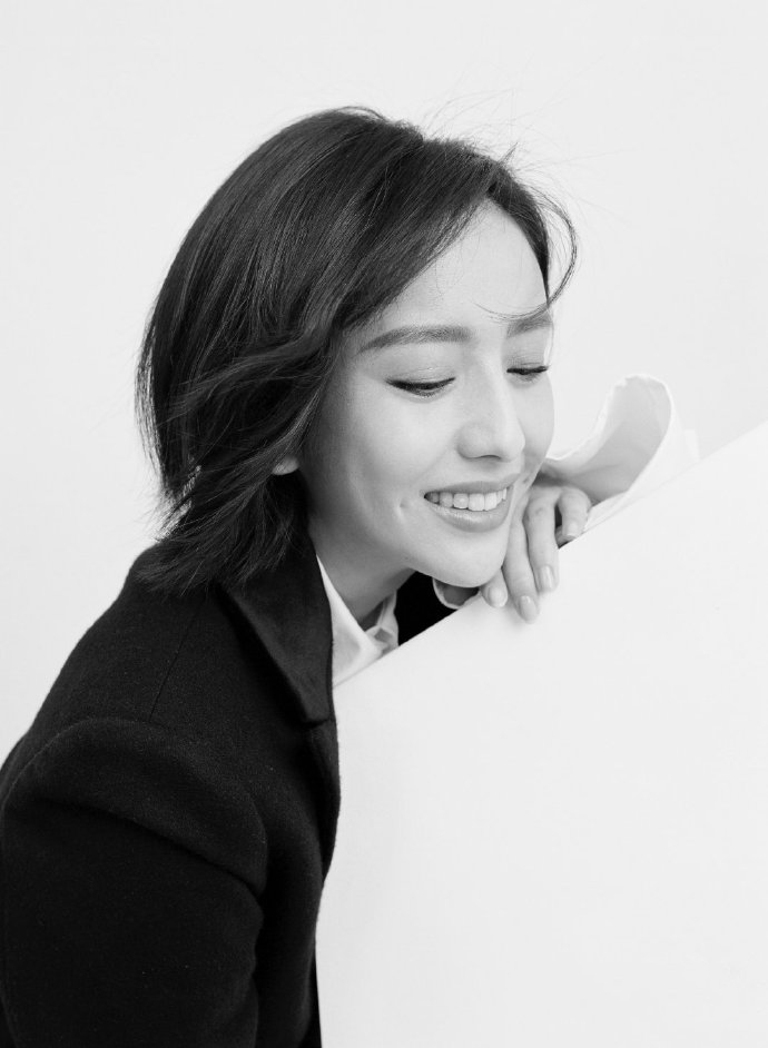 高清中国内地新疆伊犁影视女演员佟丽娅性感妩媚写真图片图片 高清中国内地新疆伊犁影视女演员佟丽娅性感妩媚写真图片图片