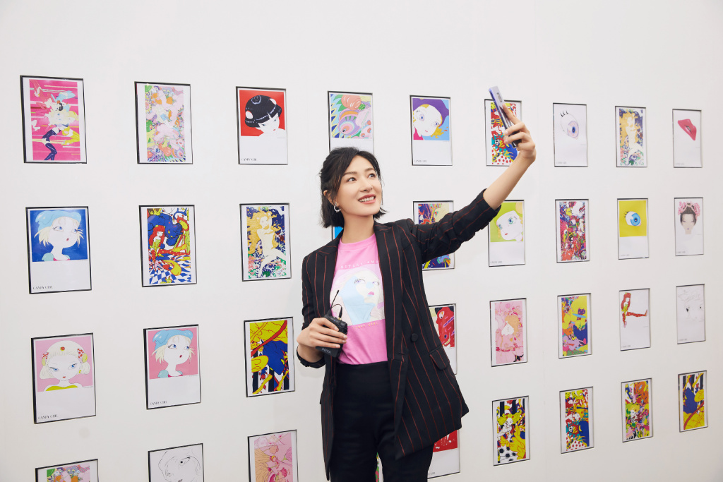 万茜白衫性感优雅写真图片图片