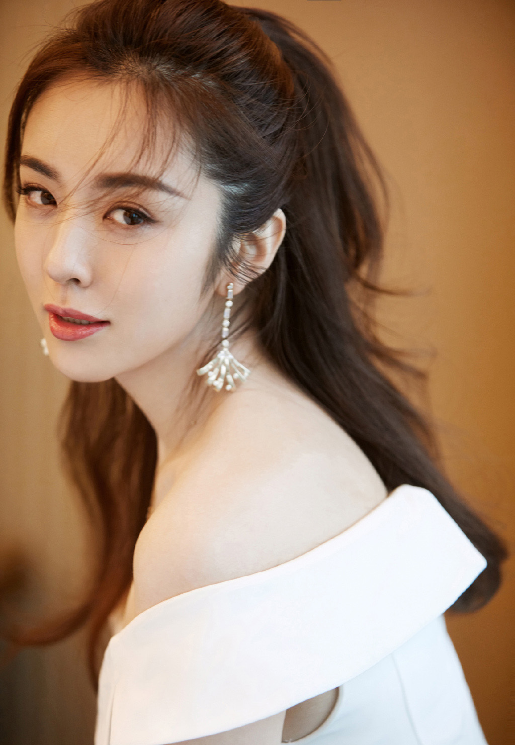 中国内地山东省青岛女演员王晓晨唯美优雅迷人写真图片图片
