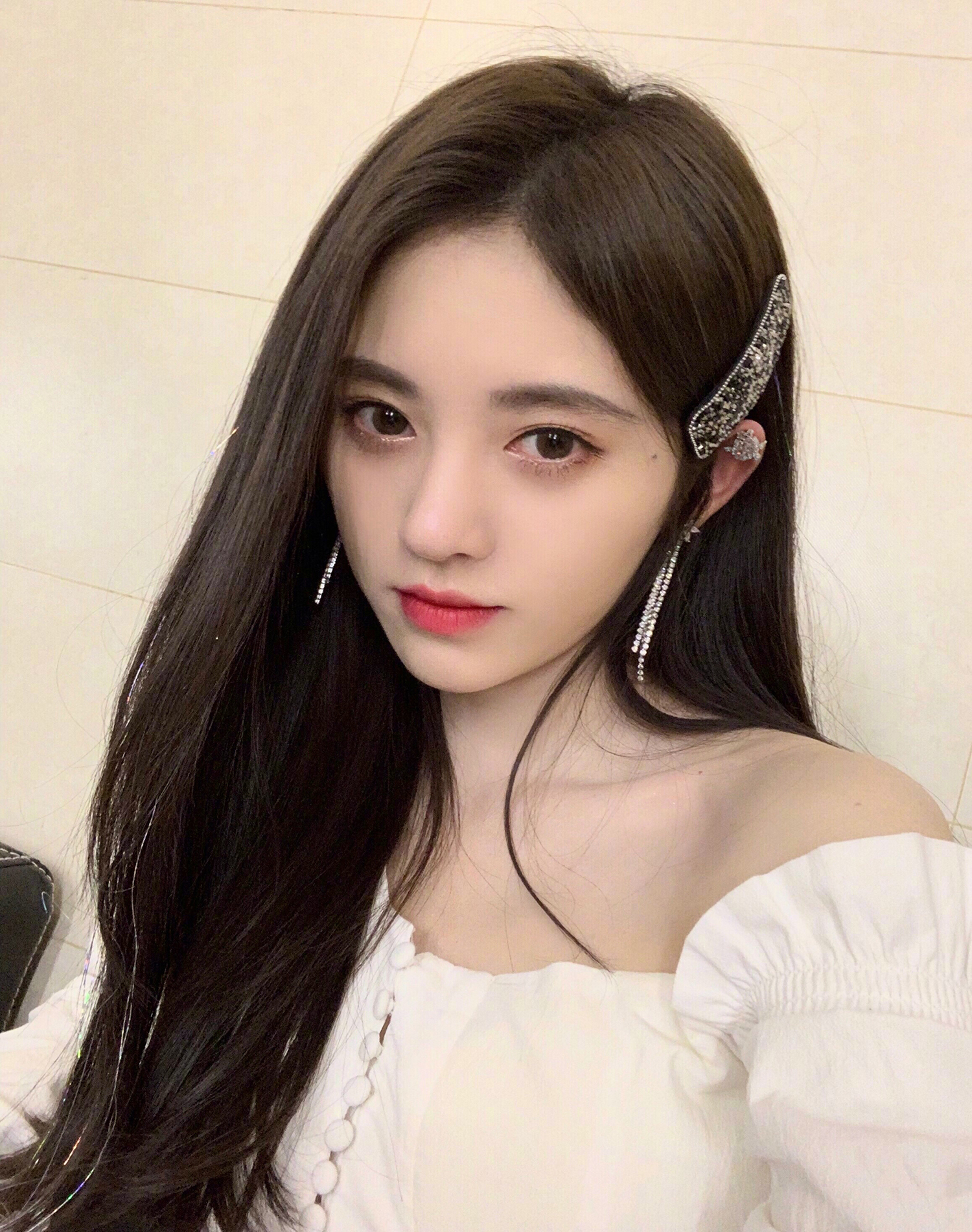 鞠婧祎图片