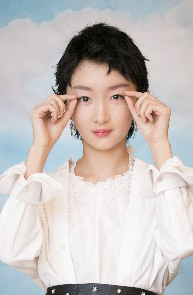 高清中国内地影视河北省石家庄女演员周冬雨百变造型时尚杂志写真图片壁纸图片