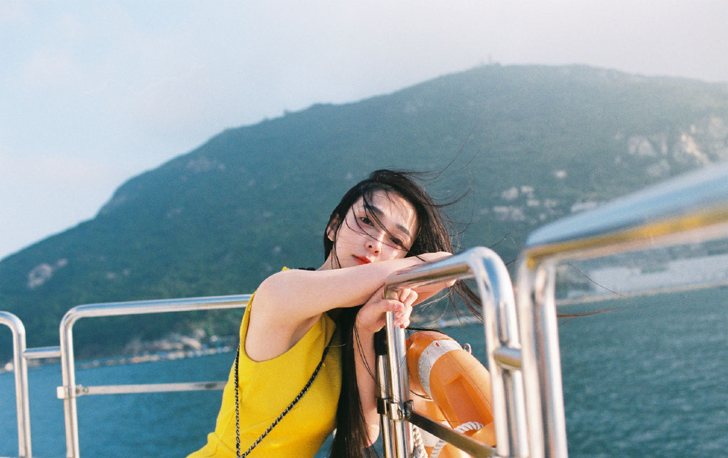 高清湖北武汉性感美女邱诗媛个性水中艺术照写真图片