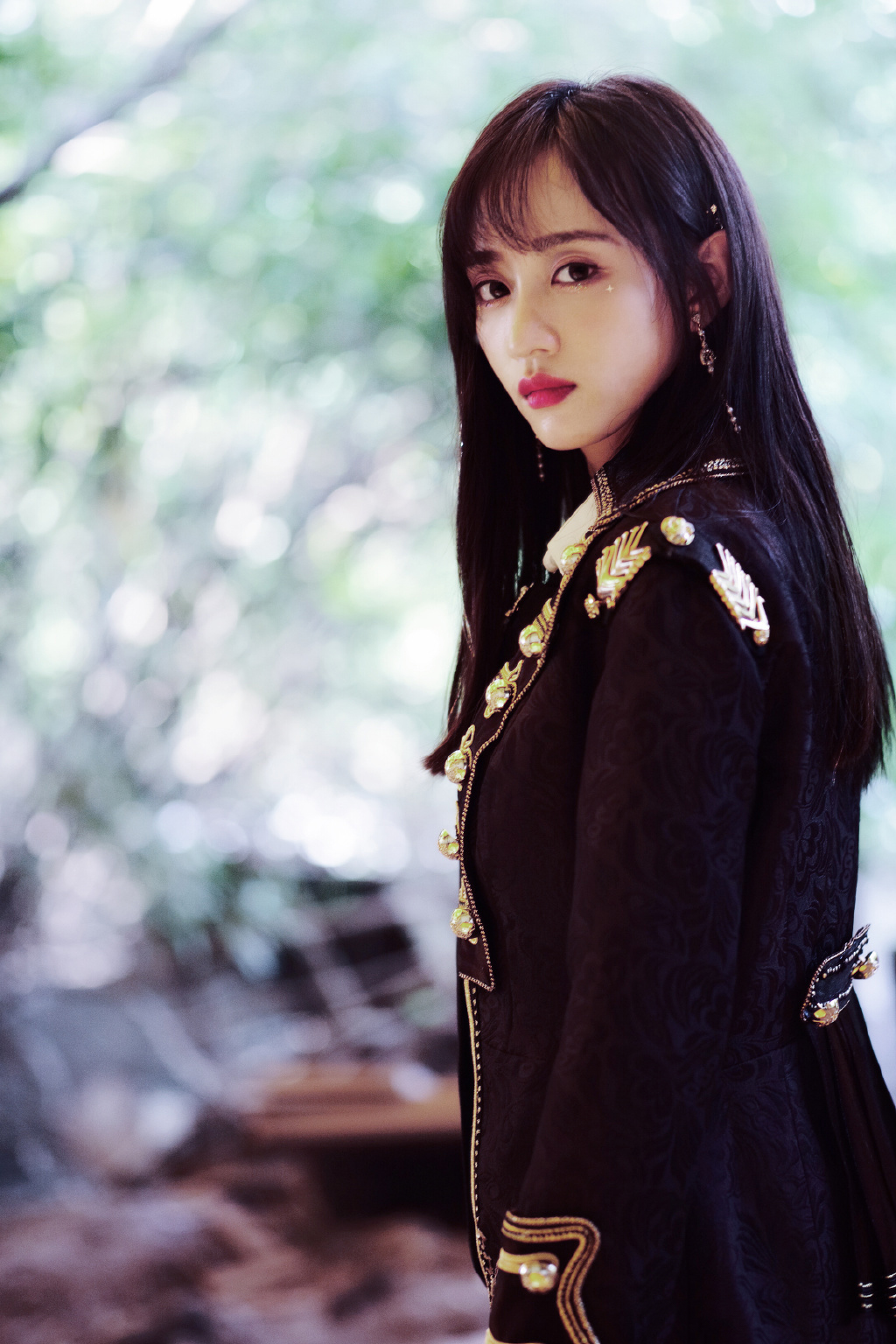 中国江苏南京，歌手、演员SNH48黄婷婷性感迷人写真图片图片