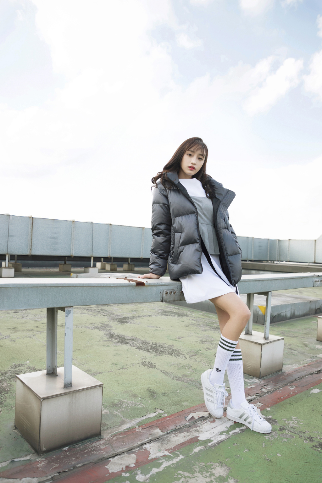 中国江苏南京，歌手、演员SNH48黄婷婷清新甜美写真图片图片